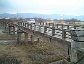 老朽化が激しい蟹川橋